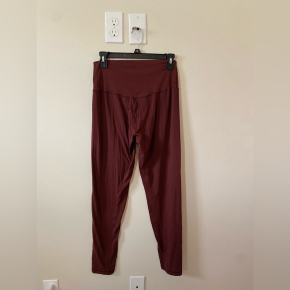 OFFLINE BY AERIE || MAROON LEGGINGS - Picture 4 of 5